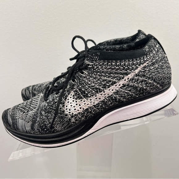 Nike Flynit Racer Oreo 2.0 Tennis Shoes Size 6 - Picture 6 of 15